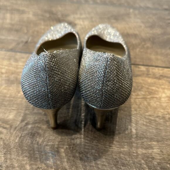 Bandolino Women's Myone Sparkle Pumps Heels Gold Size 8.5 - Picture 4 of 10